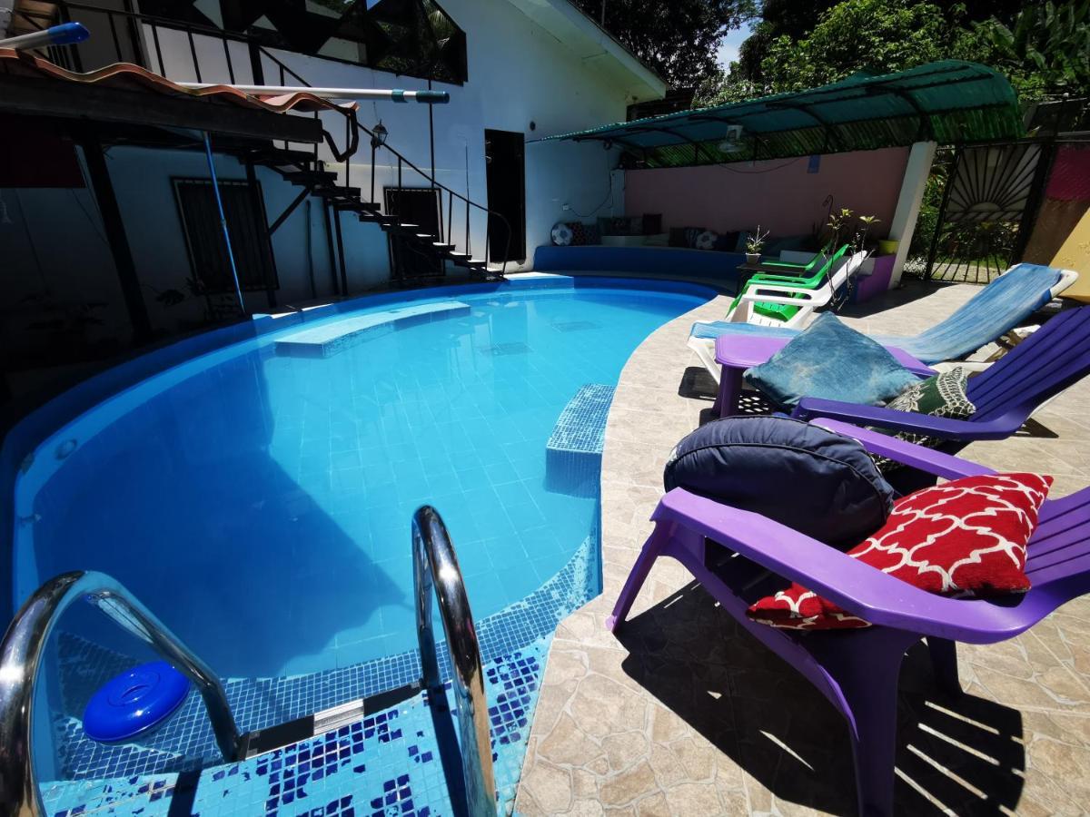 Готель Cabinas Cafe Del Mar Мануель-Антоніо Екстер'єр фото