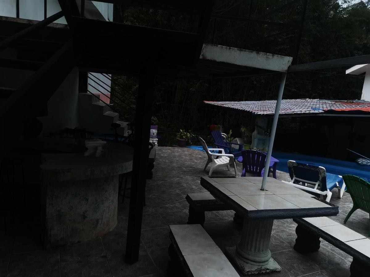 Готель Cabinas Cafe Del Mar Мануель-Антоніо Екстер'єр фото