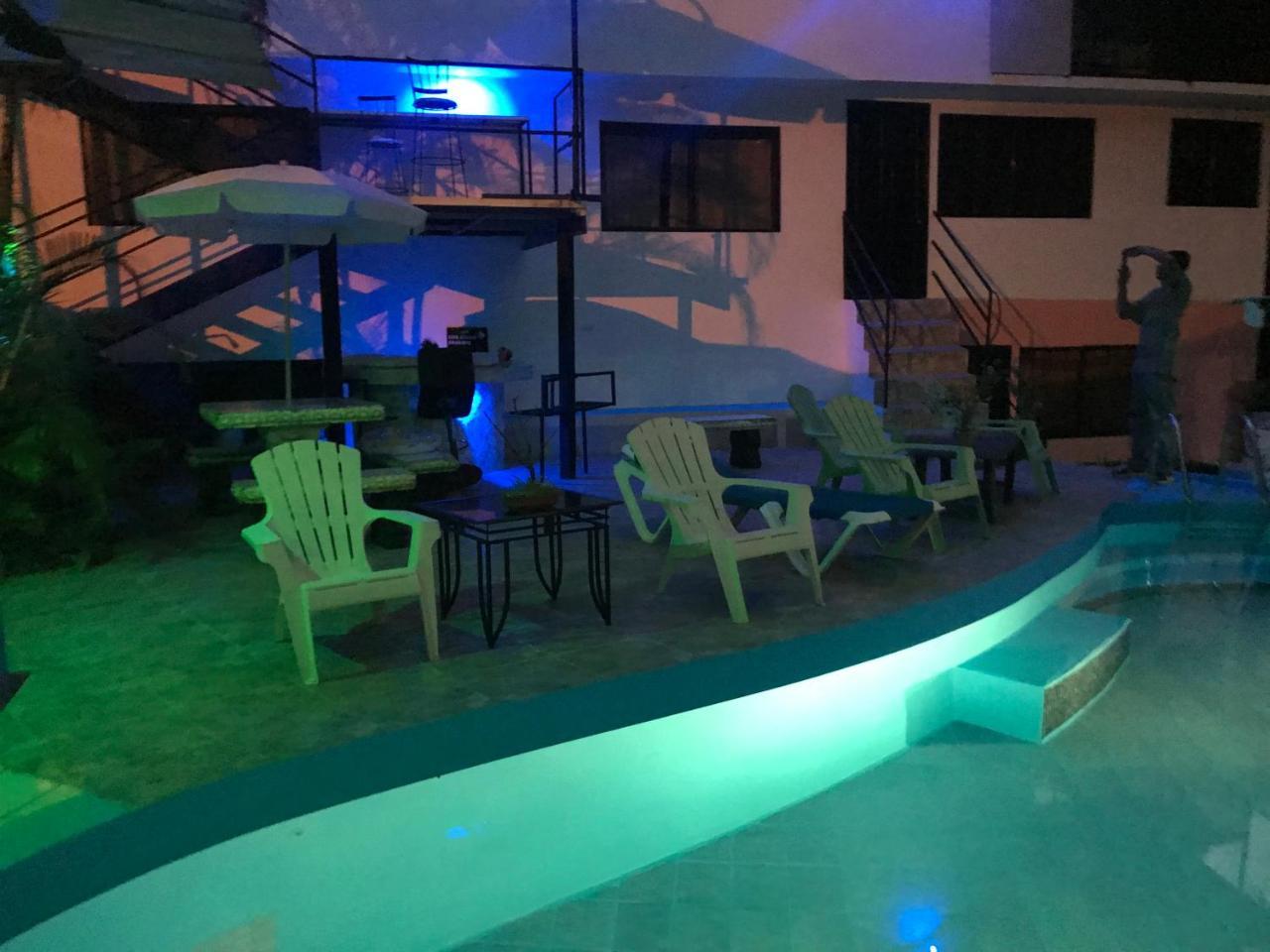 Готель Cabinas Cafe Del Mar Мануель-Антоніо Екстер'єр фото