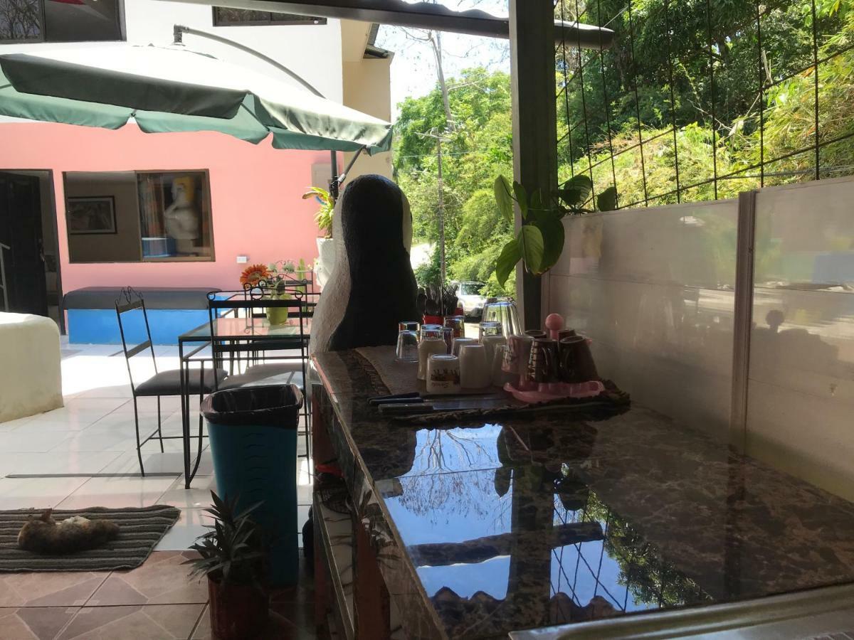 Готель Cabinas Cafe Del Mar Мануель-Антоніо Екстер'єр фото